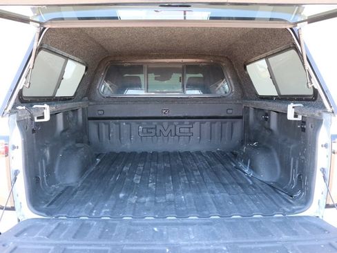 Used 2017 GMC Sierra 1500 SLT AWD/4WD image 33