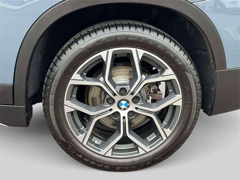 Used 2021 BMW X1 xDrive28i w/ Convenience Package image 8