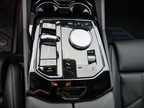 New 2026 BMW 530i xDrive AWD/4WD image 18