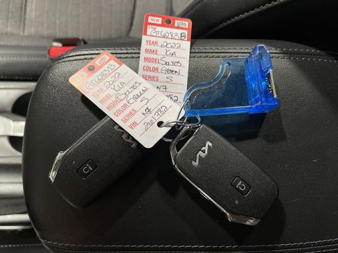 Used 2022 Kia Seltos S image 25