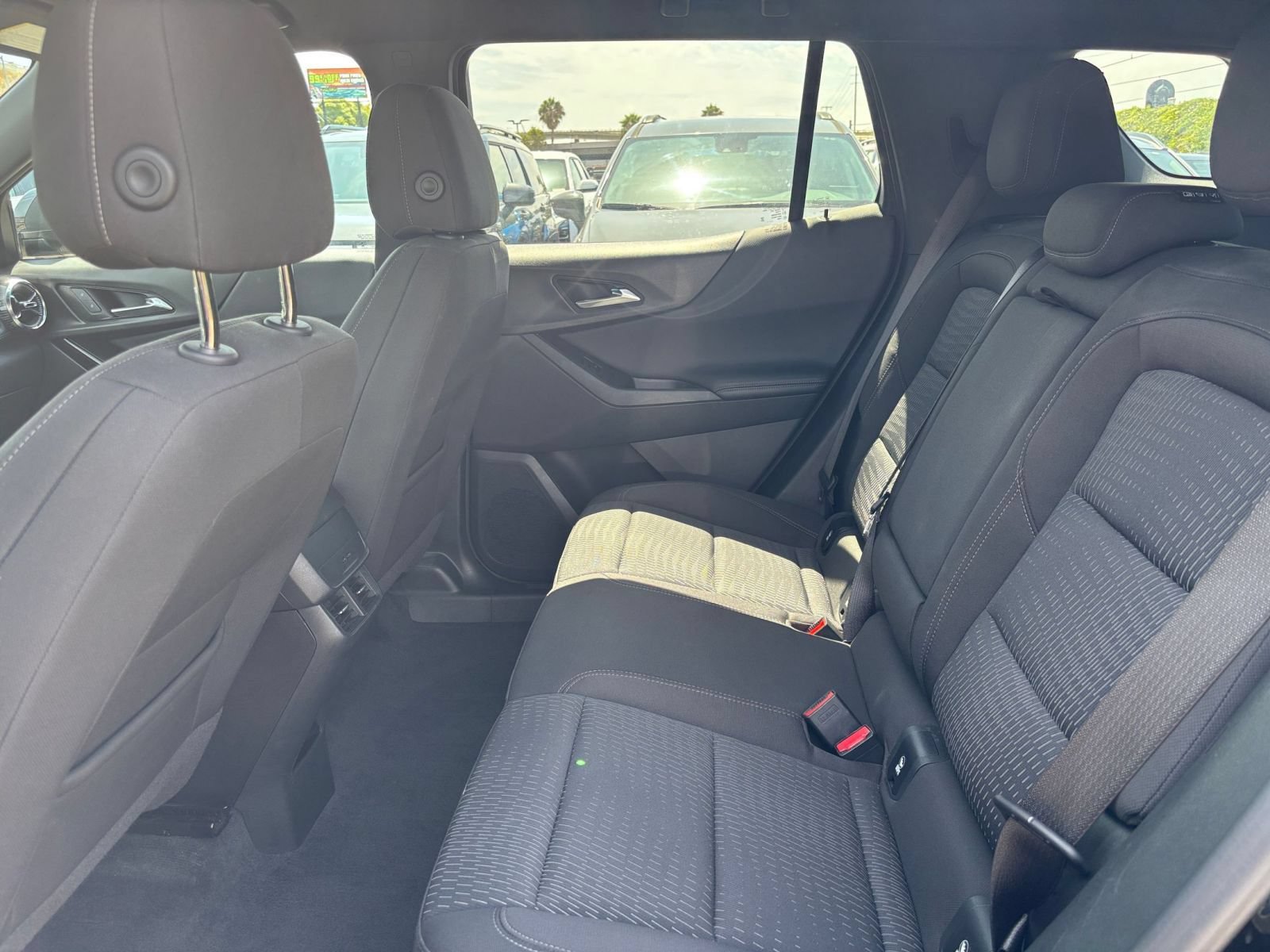 Used 2025 Chevrolet Equinox LT FWD image 26