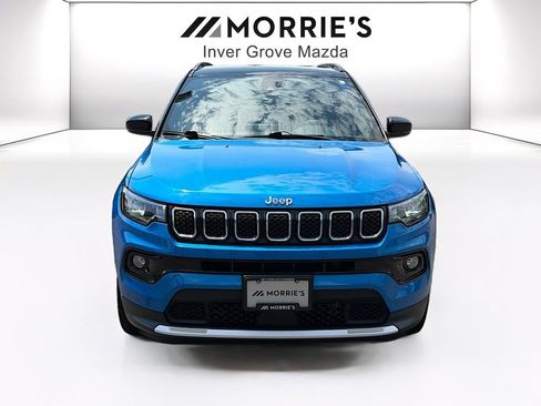 Used 2023 Jeep Compass Limited AWD/4WD image 2