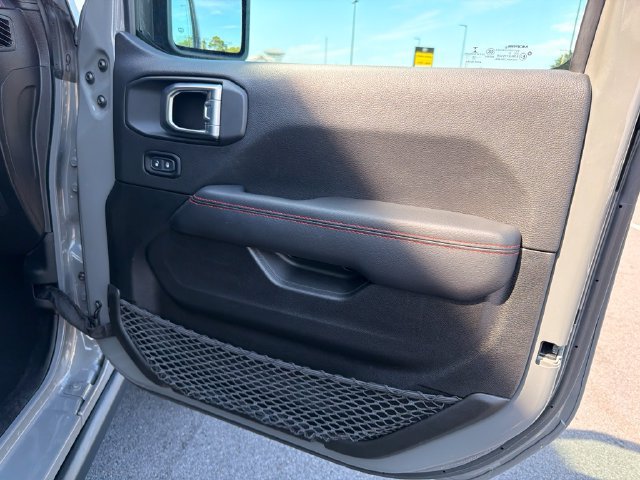 Used 2022 Jeep Gladiator Rubicon w/ LED Lighting Group AWD/4WD image 15