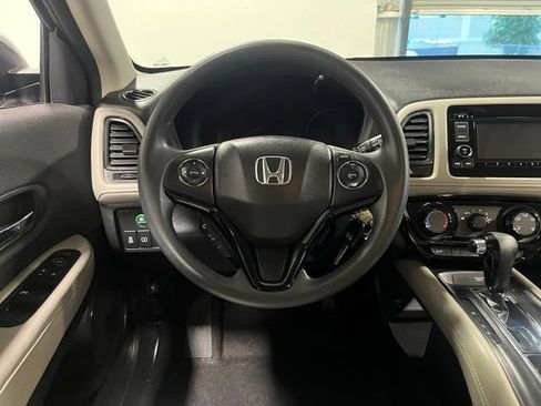 Used 2021 Honda HR-V LX image 21