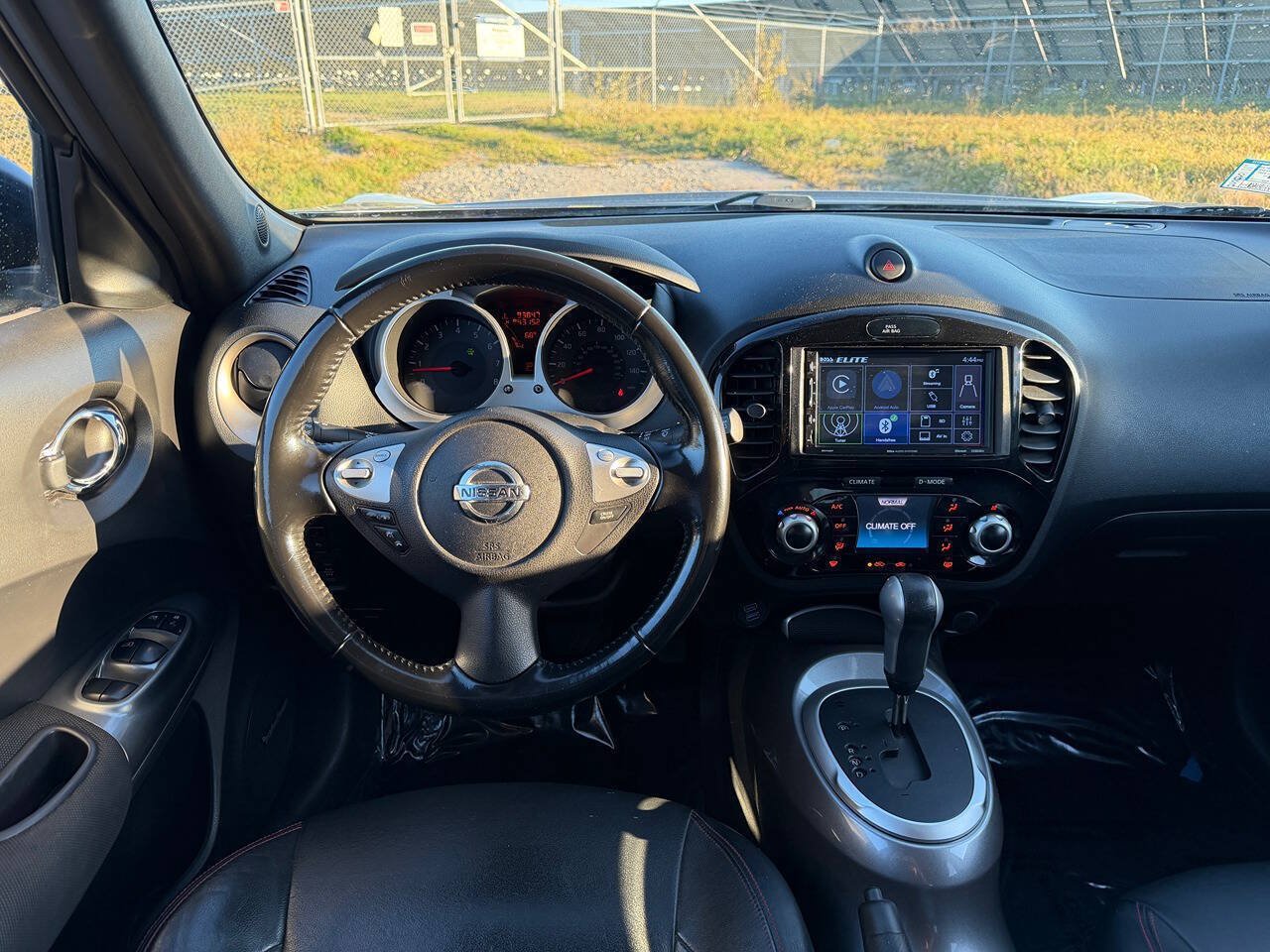 Used 2015 Nissan Juke SL AWD/4WD image 19