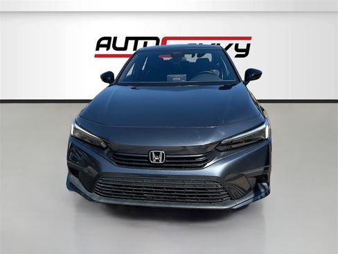 Used 2023 Honda Civic Sport image 2