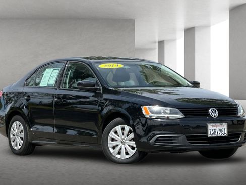 Used 2014 Volkswagen Jetta S FWD image 2