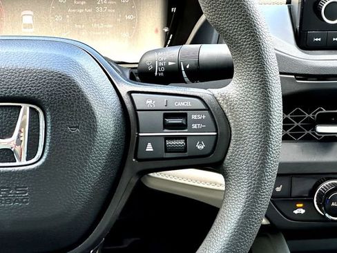 Used 2025 Honda Accord SE image 24