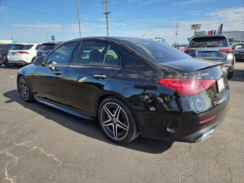 Used 2022 Mercedes-Benz C 300 Sedan image 4