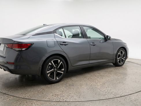 Used 2025 Nissan Sentra SV FWD image 9