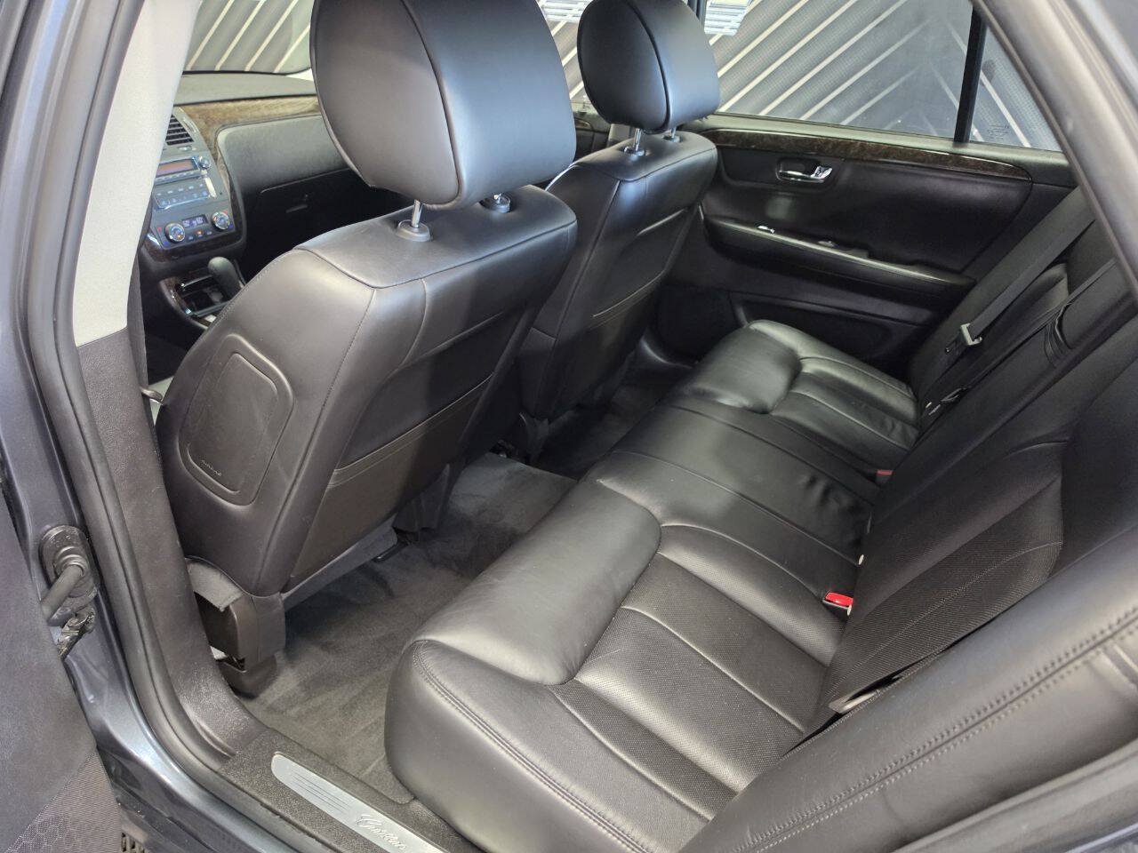 Used 2011 Cadillac DTS FWD image 21