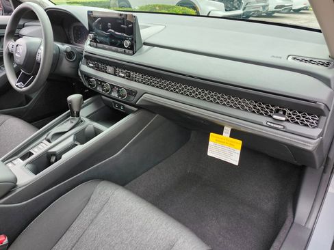 New 2025 Honda Accord SE image 16