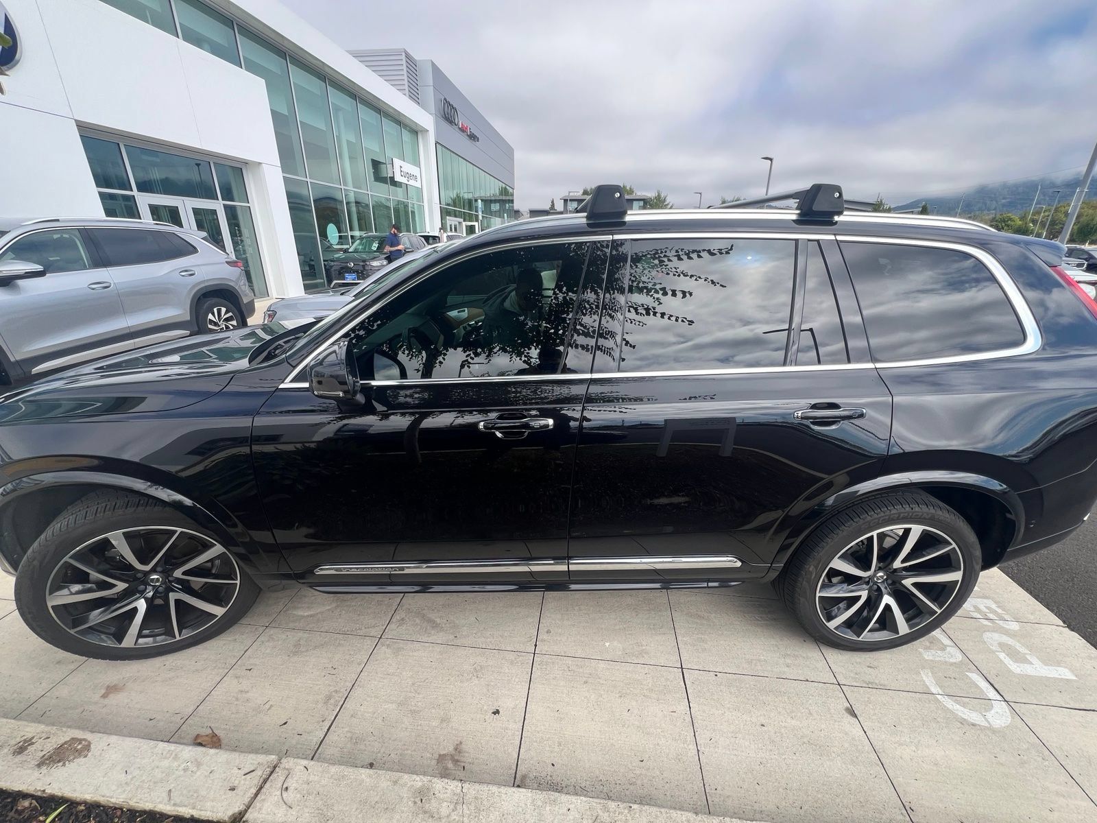 Used 2018 Volvo XC90 T6 Inscription w/ Convenience Package AWD/4WD image 3