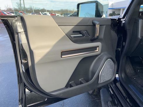 New 2025 GMC Hummer EV 3X image 24