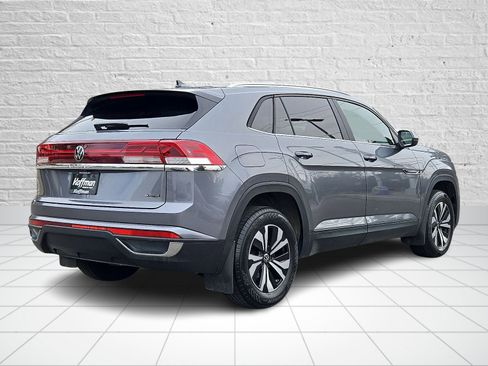 Used 2024 Volkswagen Atlas Cross Sport SE image 6