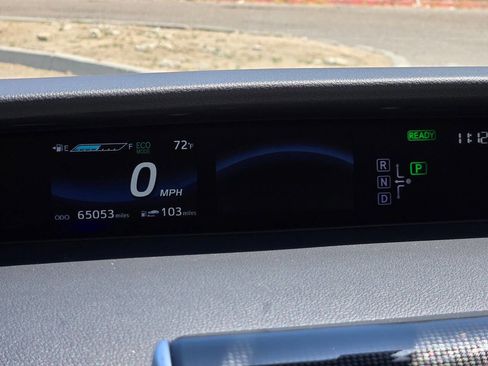 Used 2017 Toyota Mirai Base 4dr Sedan image 44