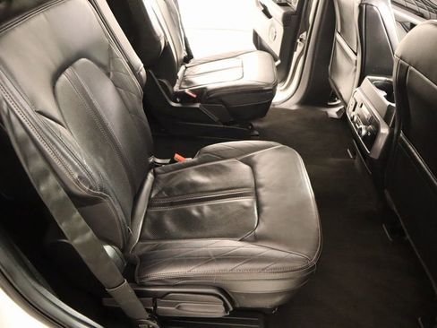 Used 2021 Ford Expedition Platinum AWD/4WD image 16
