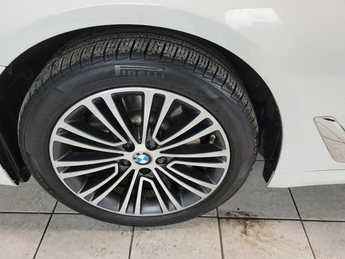 Used 2018 BMW 530i xDrive image 47