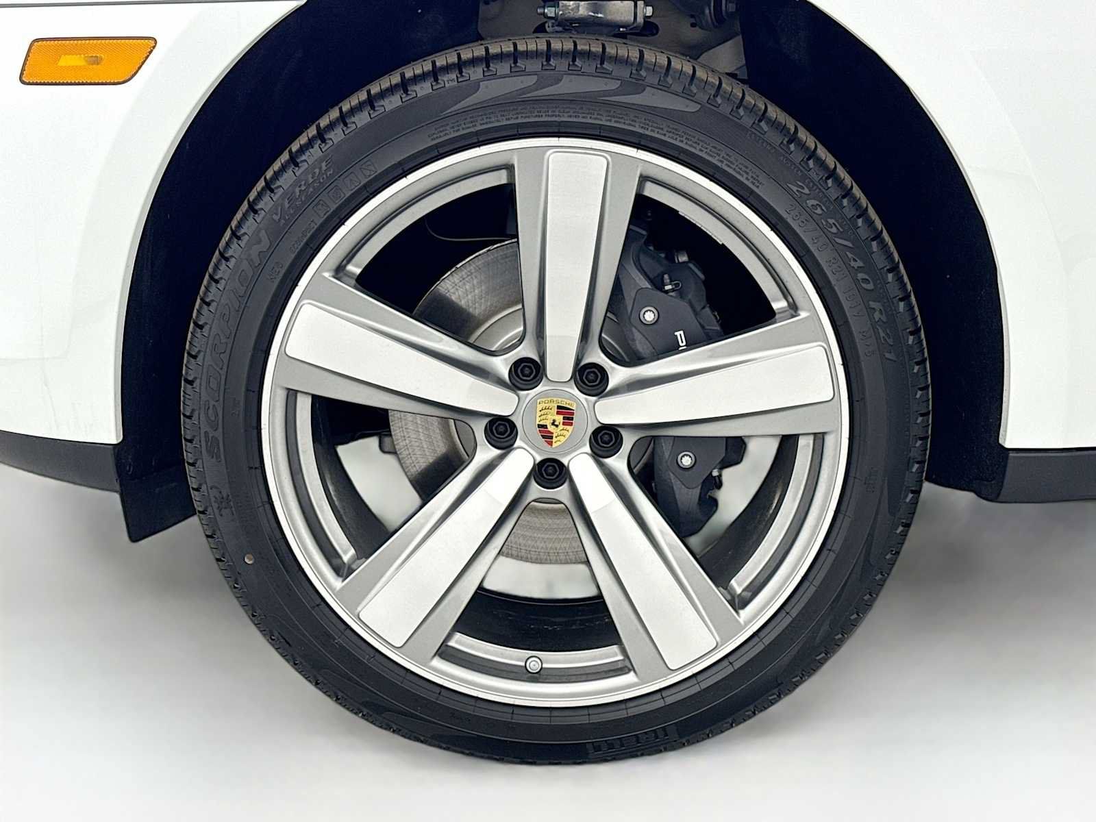 Used 2026 Porsche Macan AWD/4WD image 33