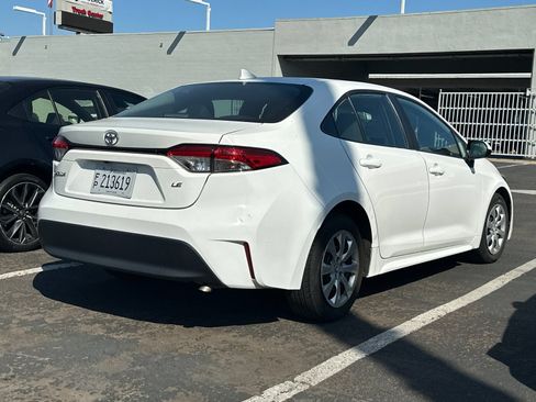 Used 2023 Toyota Corolla LE FWD image 3
