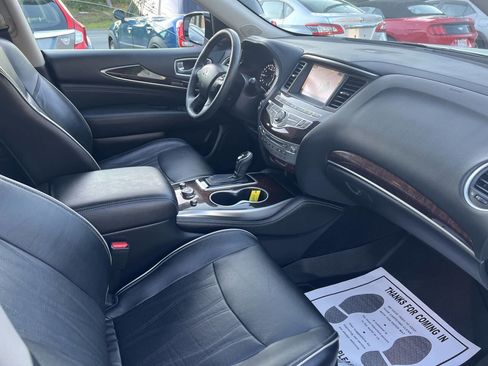 Used 2017 INFINITI QX60 Luxe w/ Deluxe Technology Package image 10
