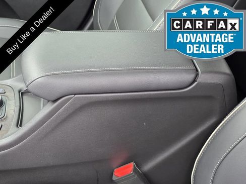 Used 2023 GMC Acadia Denali w/ Denali Ultimate Package AWD/4WD image 9