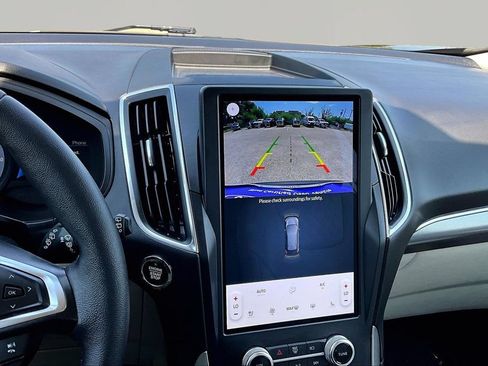 Certified 2024 Ford Edge Titanium AWD/4WD image 21