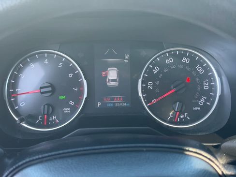 Used 2019 Toyota RAV4 XLE image 19