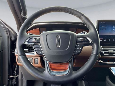 Used 2024 Lincoln Navigator Reserve AWD/4WD image 28