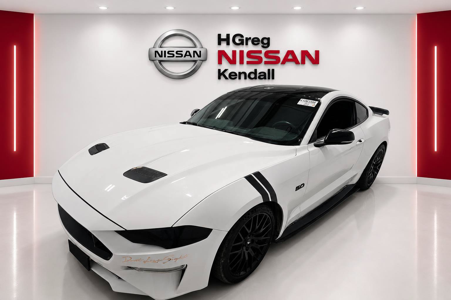 Used 2019 Ford Mustang GT w/ Black Accent Package RWD image 3
