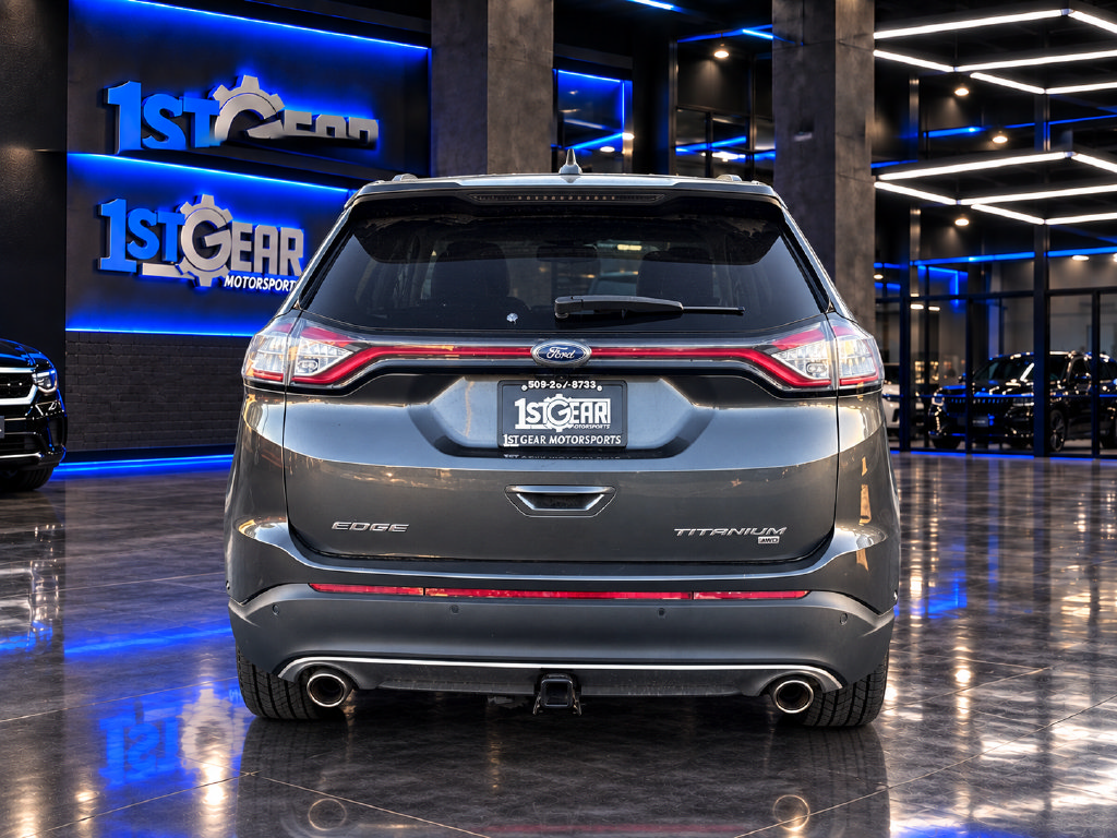 Used 2018 Ford Edge Titanium w/ Equipment Group 302A AWD/4WD image 7