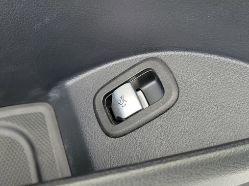 Certified 2024 Mercedes-Benz GLC 300 image 27