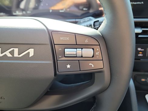 New 2026 Kia Sportage SX FWD image 28