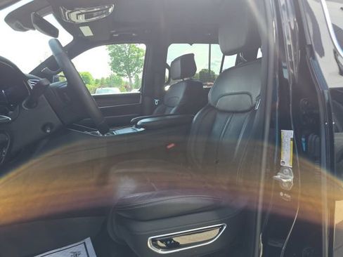 Certified 2025 Jeep Grand Wagoneer 4WD w/ 8-Passenger Seating Package image 10