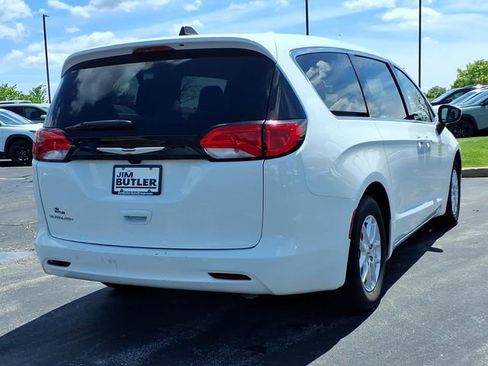 Used 2023 Chrysler Voyager LX FWD image 27