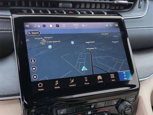 Certified 2024 Jeep Grand Cherokee L Limited image 23