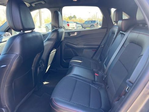 Used 2024 Ford Escape ST-Line Select w/ Tech Pack #1 image 17