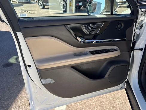 Used 2020 Lincoln Corsair Reserve w/ Equipment Group 201A image 23