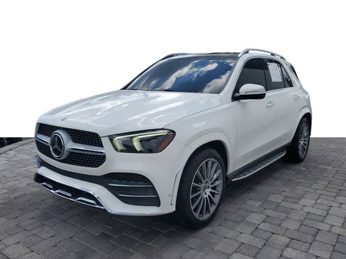 Used 2021 Mercedes-Benz GLE 450 4MATIC image 3