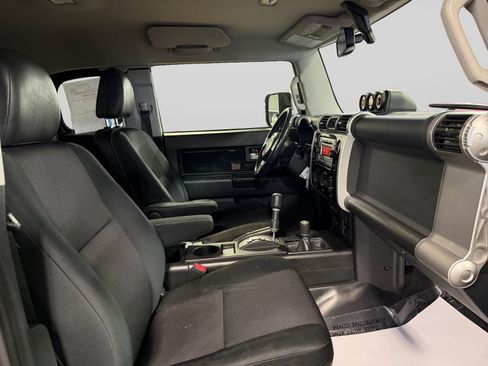 Used 2012 Toyota FJ Cruiser 4WD w/ Upgrade Pkg image 19