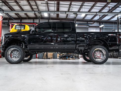 New 2025 Ford F250 Lariat w/ Lariat Ultimate Package image 7