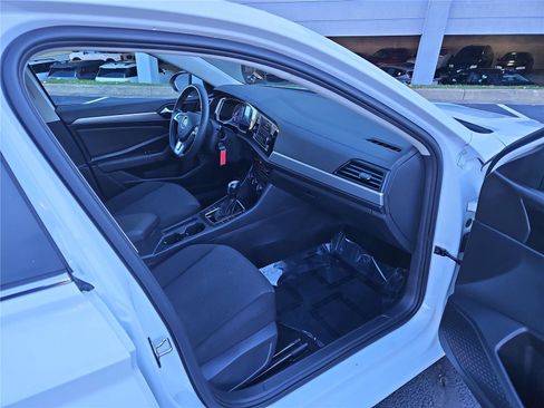 Used 2021 Volkswagen Jetta S w/ Driver Assistance Package image 28