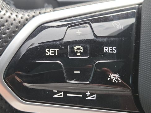 Used 2022 Volkswagen Tiguan SEL R-Line AWD/4WD image 42