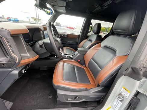 Used 2024 Ford Bronco Outer Banks AWD/4WD image 26