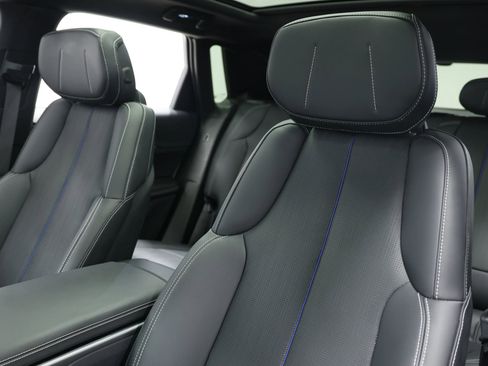 Used 2025 Cadillac Lyriq Sport image 19