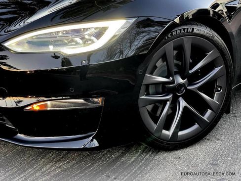 Used 2022 Tesla Model S Plaid image 17