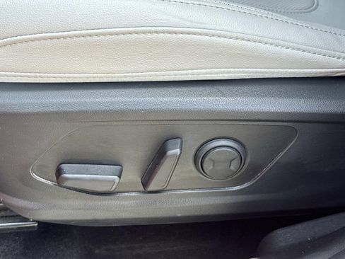 Certified 2023 Hyundai Tucson SEL w/ Convenience Package FWD image 18