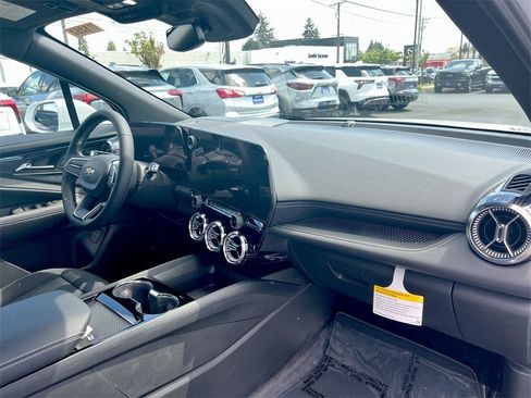 New 2025 Chevrolet Blazer EV LT image 22