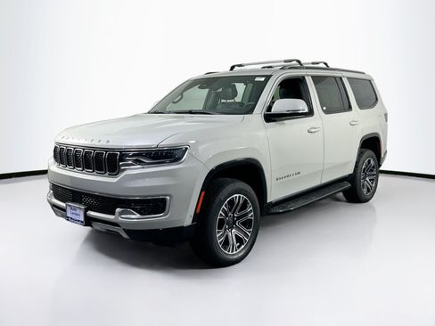 Used 2022 Jeep Wagoneer Series III AWD/4WD image 1