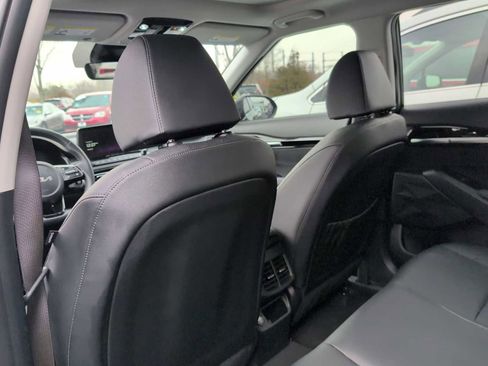 Used 2023 Kia Seltos SX w/ SX Sunroof Package image 19